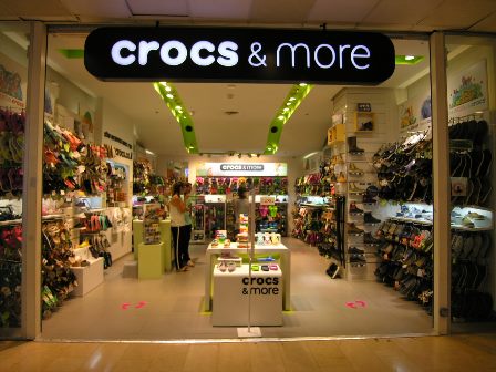 CROCS & MORE -    